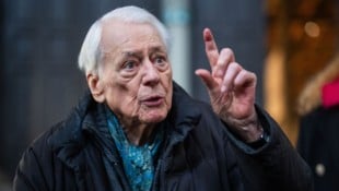 Alexander Kluge (1932-2026), ein großer Intellektueller und hervorragender, exakt beobachtender ...