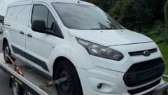 Der Firmenwagen war offenbar manipuliert: Die Schrauben waren von den Bremsen gelöst, wie eine ...