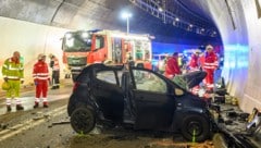 Das Auto der Schülerin wurde völlig zerstört.