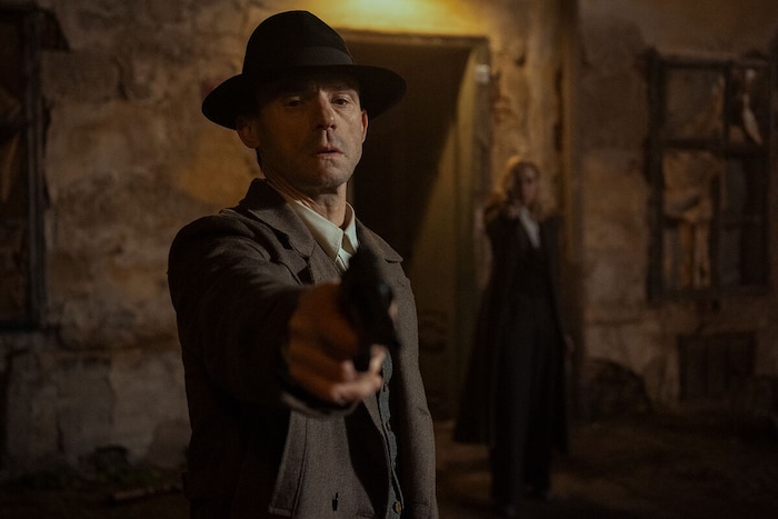 Wenn Antonin Rypl (Gerhard Liebmann) vor einem steht, sollte man sich besser schnell von ihm ...