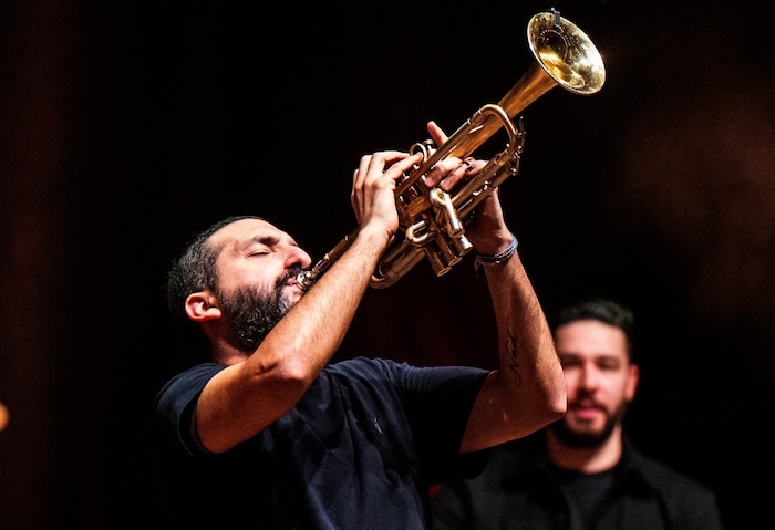 Ibrahim Maalouf bringt die Vierteltontrompete zum Strahlen