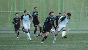Alexander Gorgon (Mitte) und seine Teamkollegen unterlagen dem FC Zürich im Test.