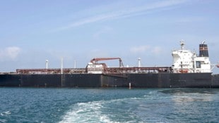 Dieser Öltanker aus Indien hat die Straße von Hormuz erfolgreich durchquert.