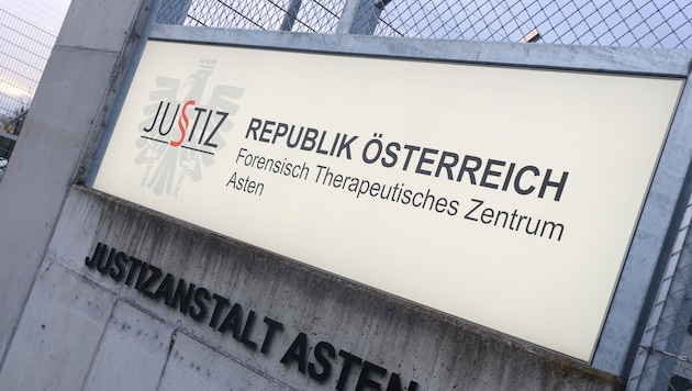 Aus der „Forensik“ in Asten ist der 32-jährige Insasse getürmt