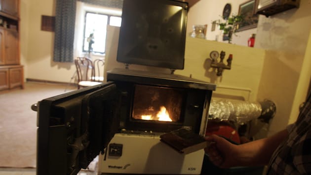 Ein Holzofen wurde im Innviertel zur Todesfalle (Symbolbild)