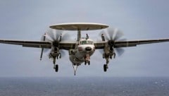 Israels Militär hat die Tötung des iranischen Marine-Kommandeurs bei einem Luftangriff gemeldet ...