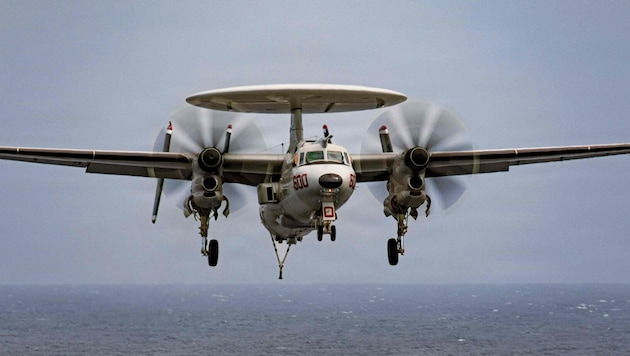 Israels Militär hat die Tötung des iranischen Marine-Kommandeurs bei einem Luftangriff gemeldet ...