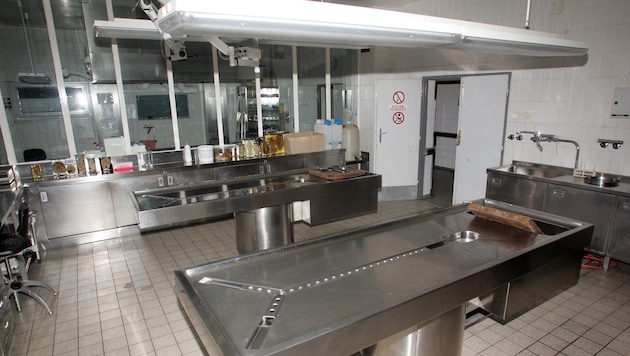 Staff shortages are now putting forensic medicine under massive pressure. (File photo)