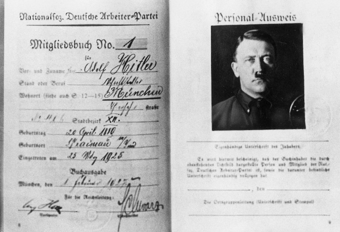 Adolf Hitlers Parteibuch
