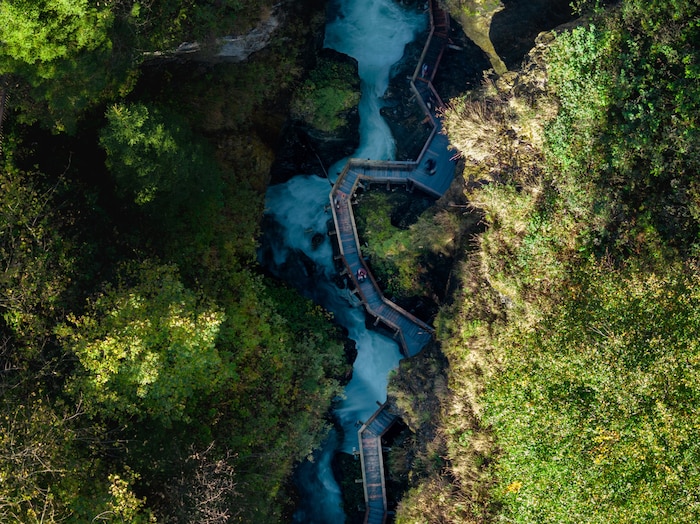 Blick von oben in die Sigmund Thun Klamm.