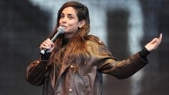 Viele Fans wunderten sich, warum Fernandes trotz der schweren Vorwürfe gegen ihren Ex-Mann noch ...