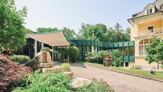 Landesrat Achleitner spricht von einer Erfolgsgeschichte der Eurothermen (hier die Therme in Bad ...