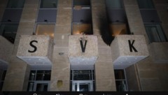 Das sogenannte Russische Haus liegt unweit der russischen Botschaft im Prager Diplomatenviertel ...