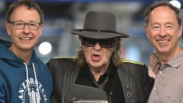 Von links: „Wunderland“-Gründer Frederik Braun, Rocker Udo Lindenberg und „Wunderland“-Gründer ...