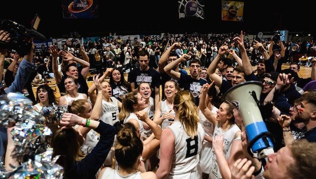 Beim Finale der BasketballerIinnen geht in der Sport Arena wieder die Post ab.