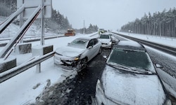 Die S31 musste Freitagfrüh in Fahrtrichtung Eisenstadt zwischen Weppersdorf und Sieggraben nach ...