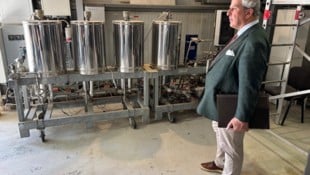 Waldsteins Projekt startet nun in die entscheidende Phase.