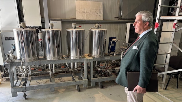 Waldsteins Projekt startet nun in die entscheidende Phase.