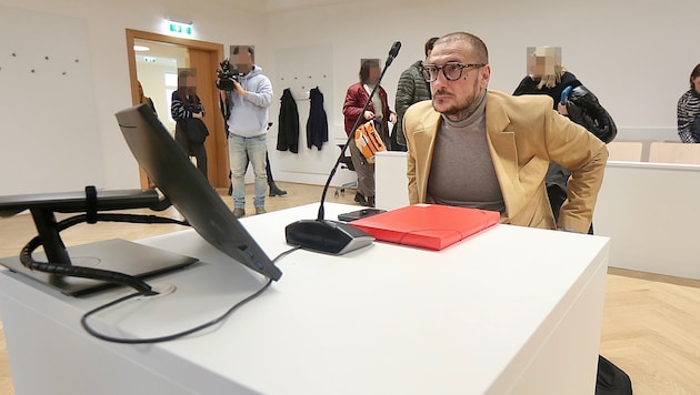 Der Wiener (46) saß sogar sieben Stunden in Haft.