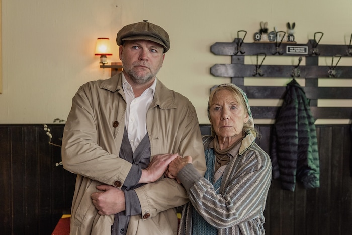 Verunsicherung im Hause Sifkovits – hat gar die eigene Mama Dreck am Stecken? Oder ist das alles ...