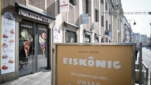 Ein Job im Eissalon ist oft stressig – der Chef des Linzer „Eiskönig“ will künftige Mitarbeiter ...