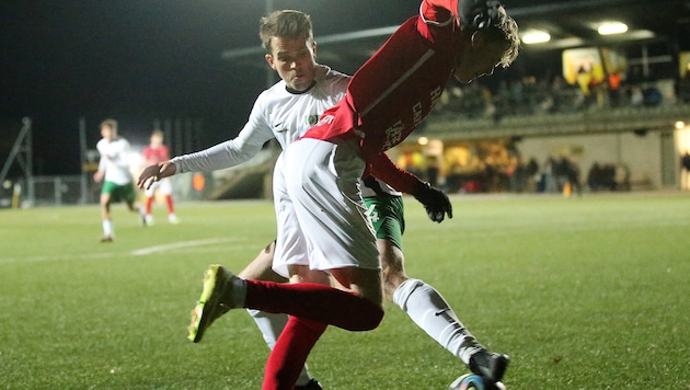 Hallein (vorne Reichl) biss sich an Straßwalchen (h. Weiß) die Zähne aus