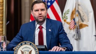 Vance stammt aus schwierigen Verhältnissen und gilt aufgrund seiner Herkunft als Zeuge der neuen ...