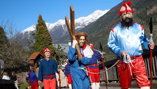 Die Passion Christi: Jesu letzter Weg als stummes Spiel in Tresdorf.