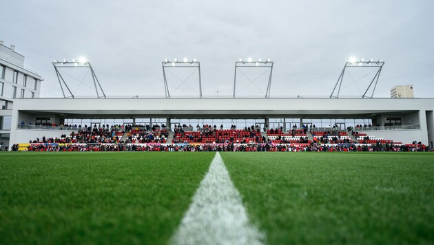 Rund 1.000 Zuschauer fanden sich im neuen ÖFB-Campus ein.