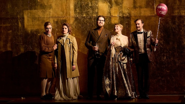 Aktuell wird das Stück „Medea“ in der Kammeroper aufgeführt, die in die Trägerschaft des ...