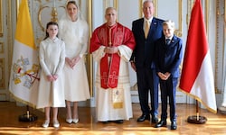 Papst Leo XIV. mit Fürst Albert II., dessen Gattin Charlène und deren Kindern.