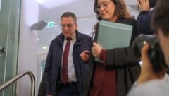 ÖVP-Klubobmann August Wöginger am Freitag in Linz: Bis zum Urteil gibt es noch zwei Prozesstage.