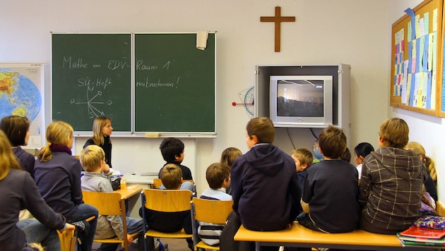 Nur mehr 70 bis 80 Prozent der Schüler besuchen die Religionsstunden. (Symbolbild)