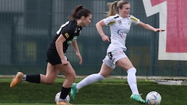 Julia Kofler (r.) &amp; Co. brauchen einen Punkt gegen Sturm Graz.