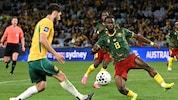 Jacob Italiano (l.) machte gegen Kamerun WM-Reklame.