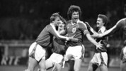 Mit Debütant Toni Polster jubelten 1982 Obermayer, Degeorgi und Prohaska (v. li.)