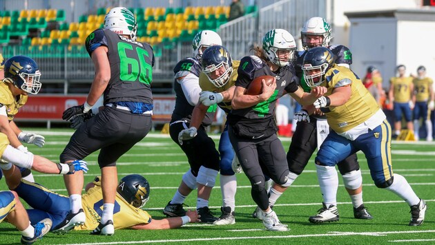 Starker Auftritt: Quarterback Gavin Sukup (M.) und die Ducks.