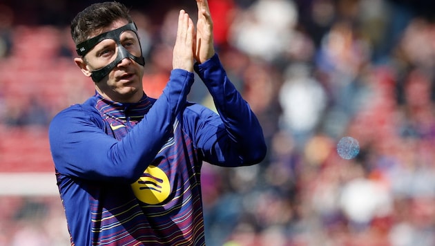 Zum Applaudieren ist Robert Lewandowski ob des Angebots des FC Barcelona wohl nicht zumute.