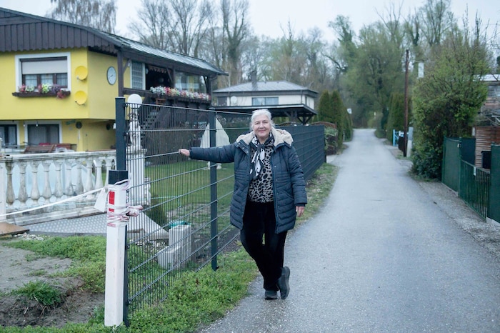 Anrainer bangen um ihre Zäune und Hecken.