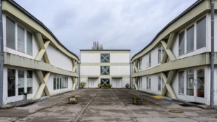 Der Bau steht unter Denkmalschutz.