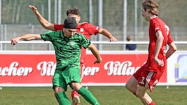 Landskrons Gräfischer (li.) versuchte es erst mit einem Turban, musste dann ins Krankenhaus.