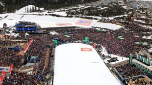 Volles „Haus“ im slowenischen Planica beim Skifliegen