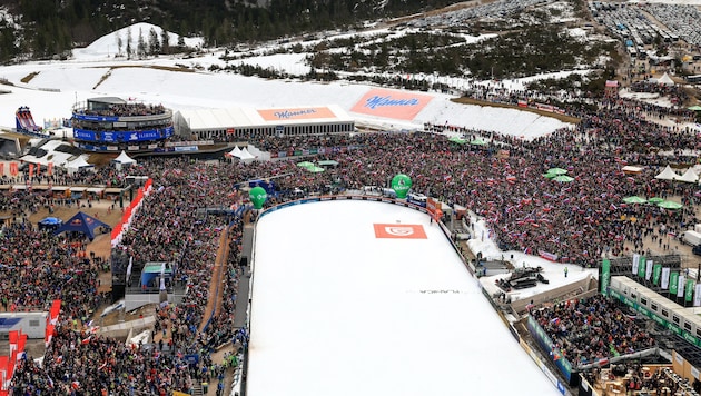 Volles „Haus“ im slowenischen Planica beim Skifliegen