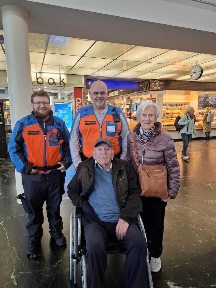 Am Bahnhof wartete schon ein Team der ÖBB.