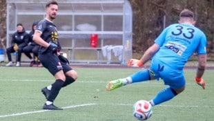 Neumarkt (li. Erdogan) ließ Bramberg (re. Hamzic) keine Chance.