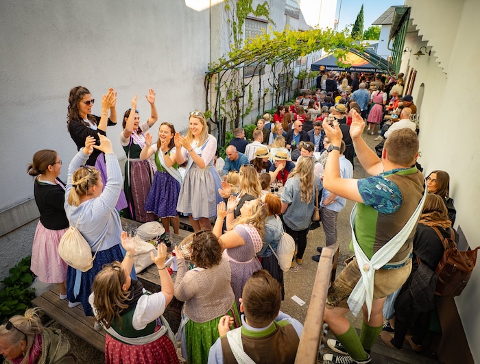 That’s the vibe at the Woodstock Weinroas.