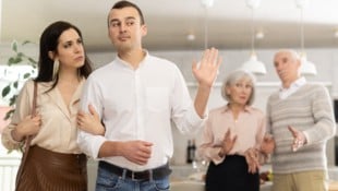 Manchmal entfremden sich Eltern und Kinder und haben bis zum Tod keinen Kontakt mehr.