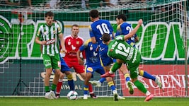 Das 3:3 von Vucenovic &amp; Co. gegen Stripfing könnte im Titelrennen noch eine Rolle spielen.