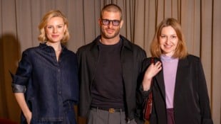 Schauspielerin Julia Jelinek, Kollege Max Ortner und Model Victoria Karner (v.re.).