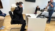 Die junge Wienerin gesteht im Landesgericht den Säureangriff.